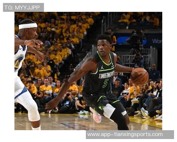 爱德华兹第三节狂飙16分前三节已斩获34分展现超强状态 爱德华兹第三节狂飙16分前三节已斩获34分展现超强状态