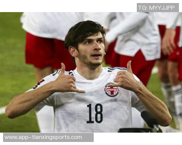 克瓦拉茨赫利亚荣膺格鲁吉亚年度最佳球员再创辉煌成就第四次获奖 克瓦拉茨赫利亚荣膺格鲁吉亚年度最佳球员再创辉煌成就第四次获奖