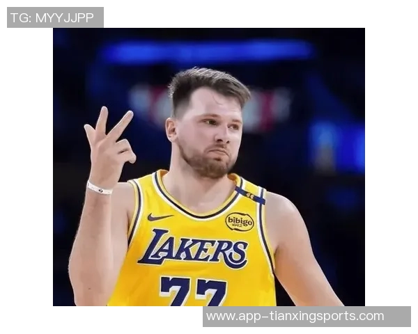 东契奇犀利言辞直击施罗德心灵防线引发争议与反思