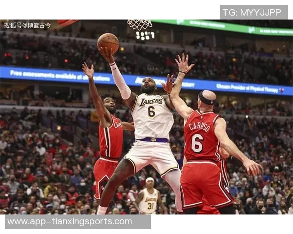 老里直言三连败原因不在分差而在球队状态攻防迷失方向亟需调整 老里直言三连败原因不在分差而在球队状态攻防迷失方向亟需调整