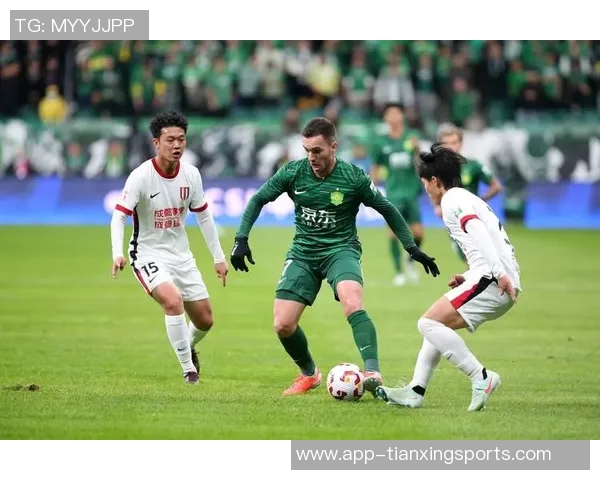 申花2025赛季一度领跑却再度掉链子工体送国安赛季首败令人唏嘘